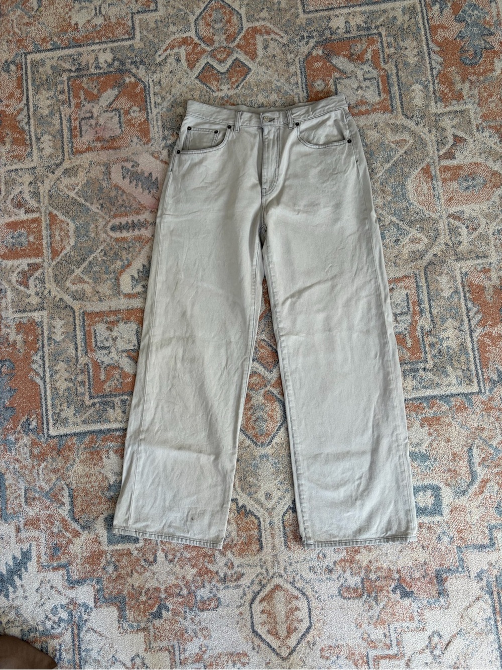 WIDE Straight-Leg Jeans in Light Gray